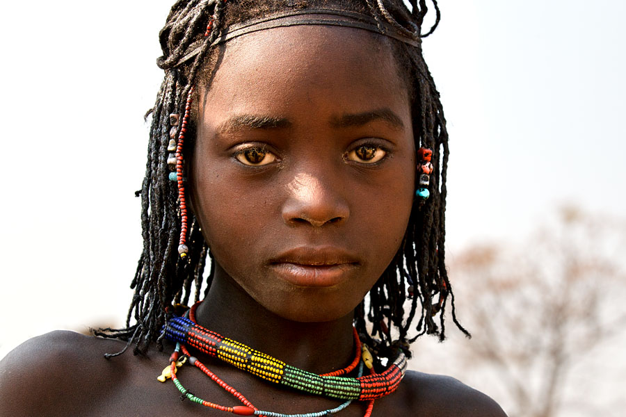  Young girl from the Muhacaona ( Mucawana) tribe   Angola